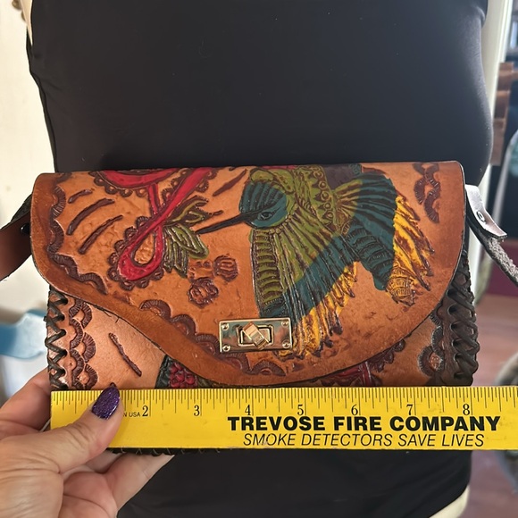 Vintage Hand-Tooled Leather Crossbody Bag w Hummingbird & Musical Note - Picture 7 of 9